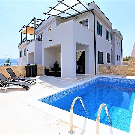 Apartment Bol A6 With Pool From 45 Eur Per Person エクステリア 写真