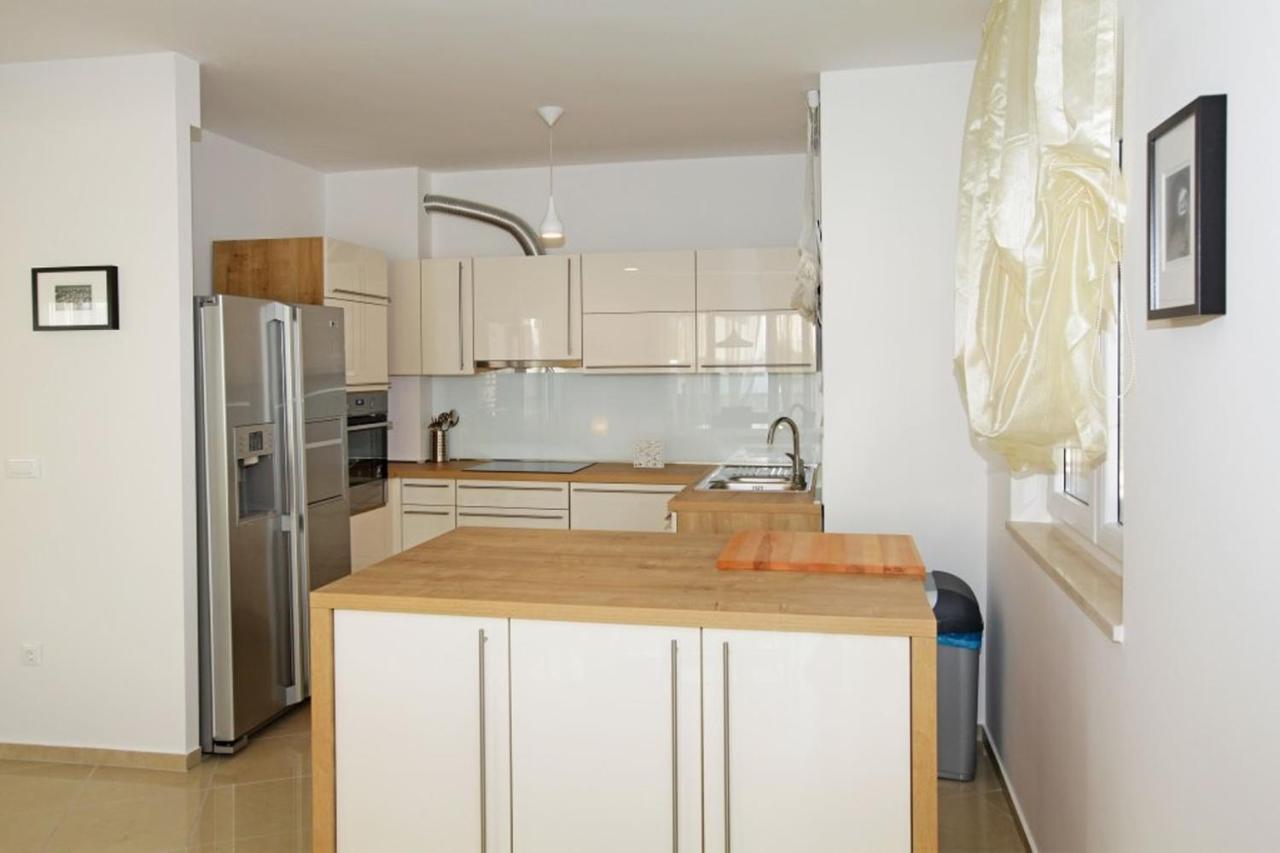 Apartment Bol A6 With Pool From 45 Eur Per Person エクステリア 写真