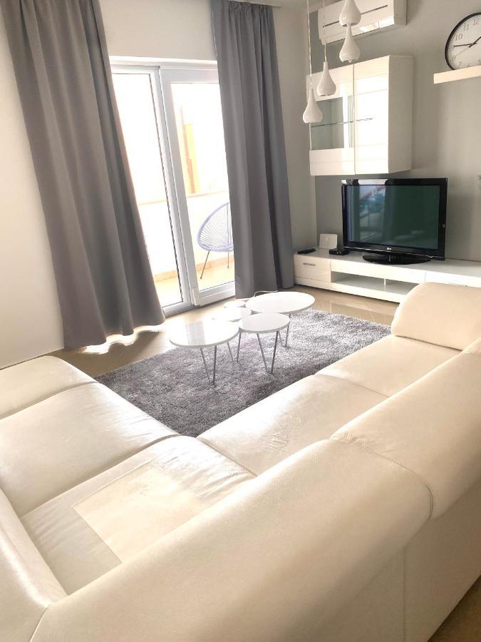 Apartment Bol A6 With Pool From 45 Eur Per Person エクステリア 写真